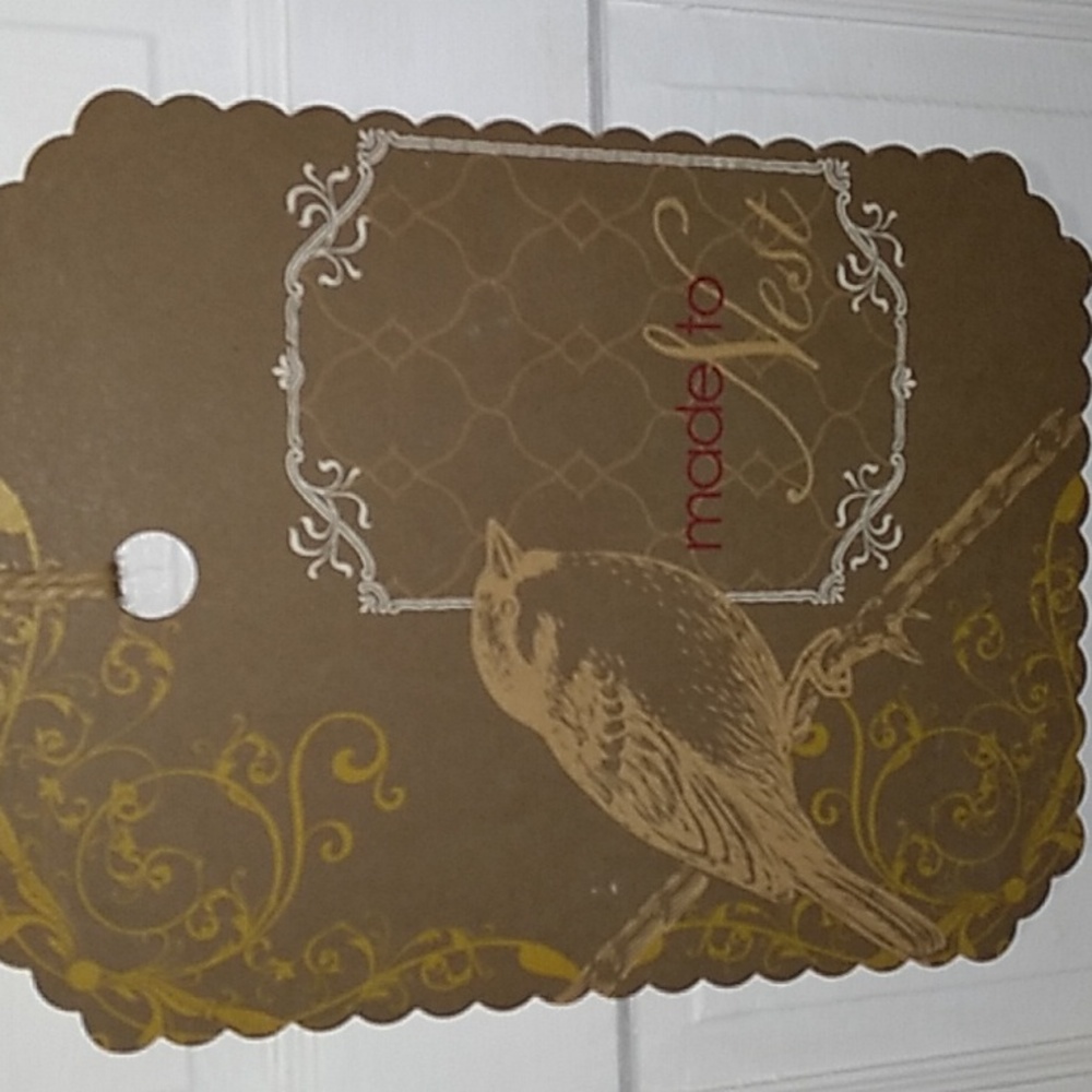 Wall Tag "Made to Nest"
